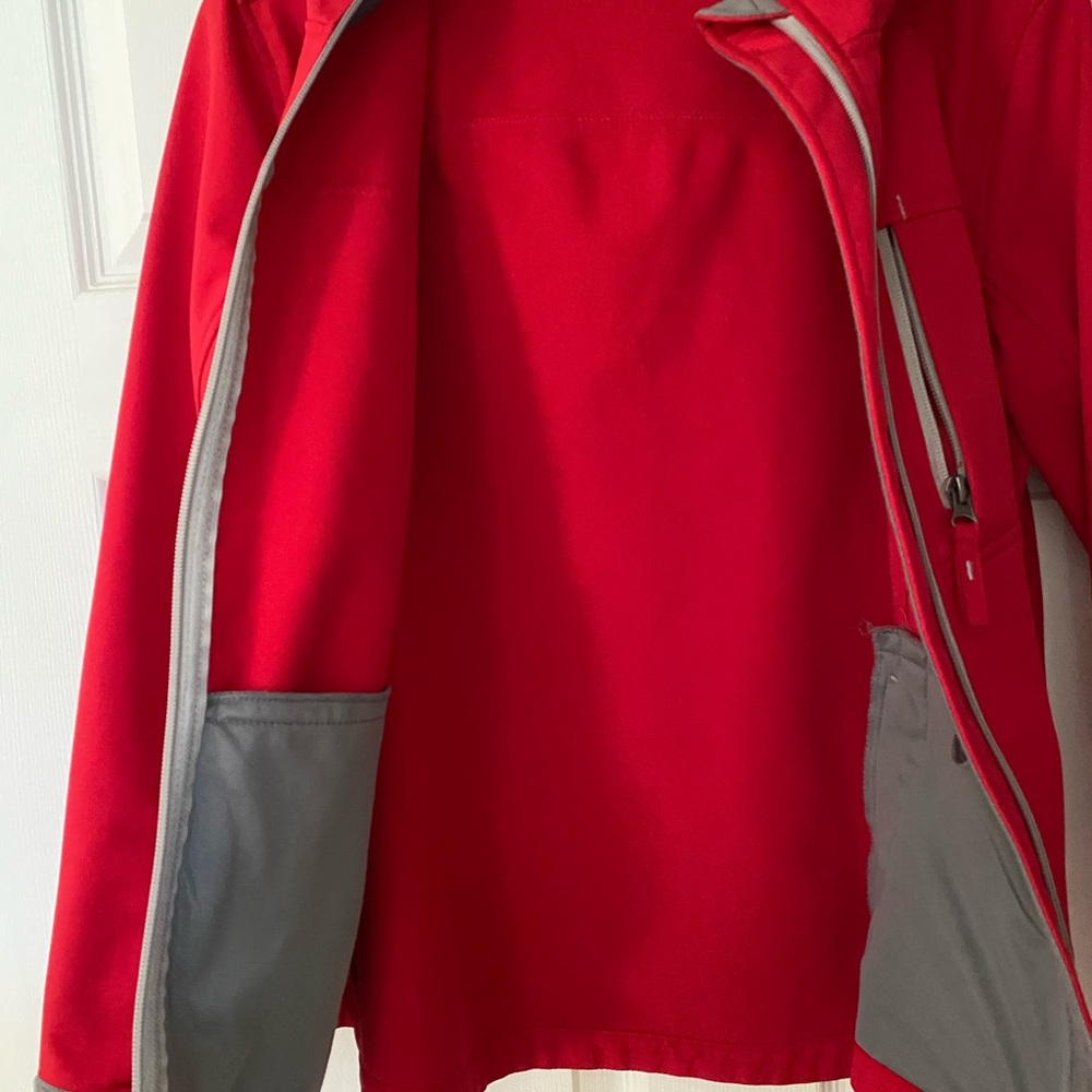 Free Tech Rain Jacket - Picture 3 of 5